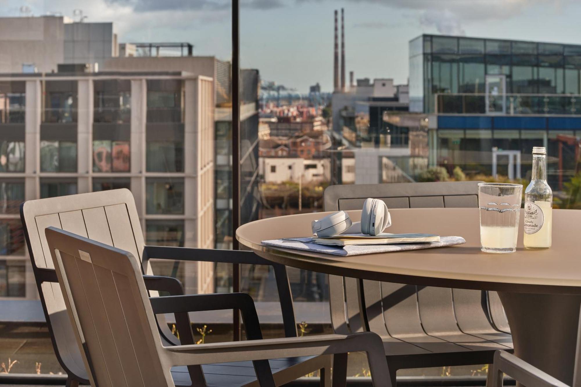Britain Quay, Sonder Apartments By Marriott Bonvoy Дублин Экстерьер фото